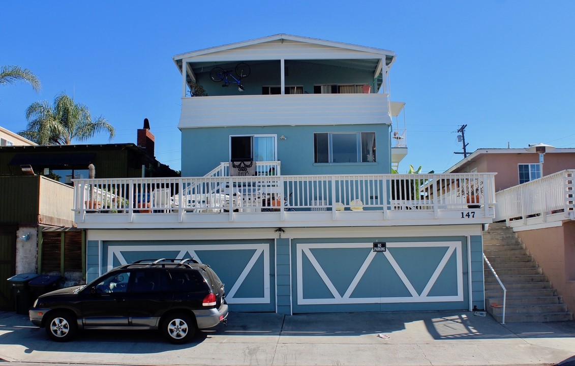 147 W Canada in San Clemente, CA - Building Photo