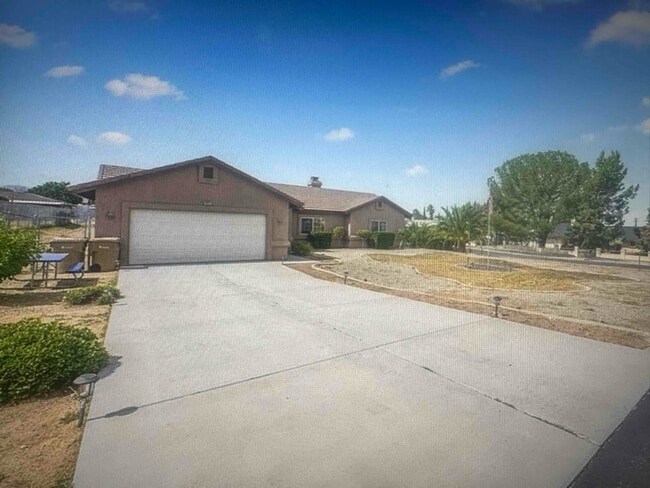 7874 Paisley Ave in Hesperia, CA - Building Photo - Building Photo