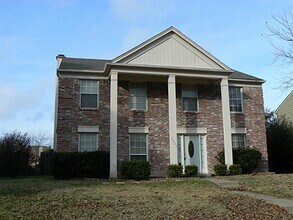 1317 E Miller Dr in Cedar Hill, TX - Building Photo - Building Photo