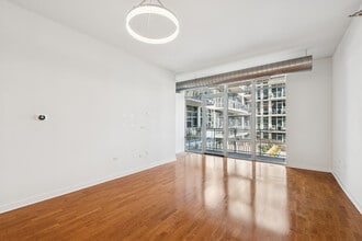 901 W Madison St in Chicago, IL - Building Photo - Building Photo