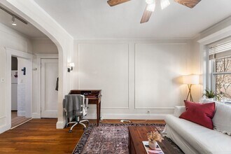 401 Washington St in Brookline, MA - Building Photo - Building Photo