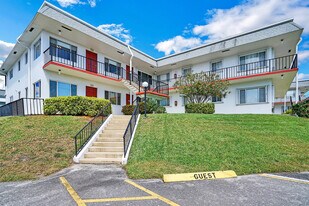 3120 Cynthia Ln in Lake Worth Beach, FL - Building Photo