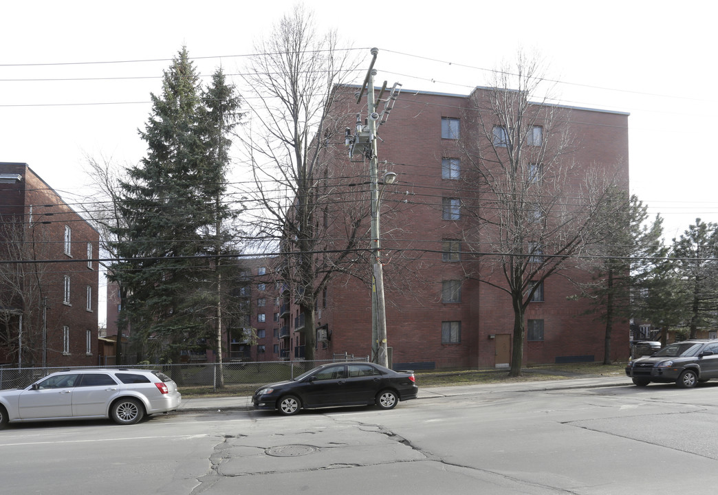 Habitations Aurore-Marceau in Montréal, QC - Building Photo