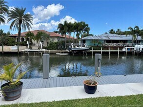 249 Center St in Jupiter, FL - Building Photo - Building Photo