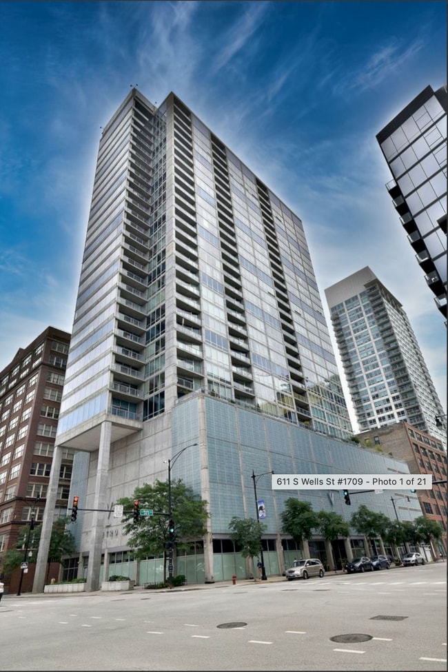 property at 611 S Wells St