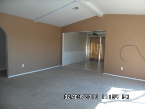 2611 NE Lake Ave in Lawton, OK - Building Photo - Building Photo