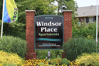 Windsor Place in Mentor, OH - Building Photo - Building Photo