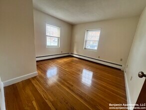 15 Allen St, Unit 4 in Arlington, MA - Building Photo - Building Photo