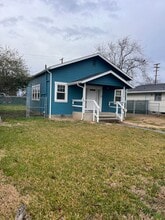 214 Haven St in Medford, OR - Building Photo - Building Photo