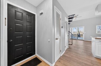 7 Arapahoe Dr, Unit 8 in Vernon, NJ - Foto de edificio - Building Photo