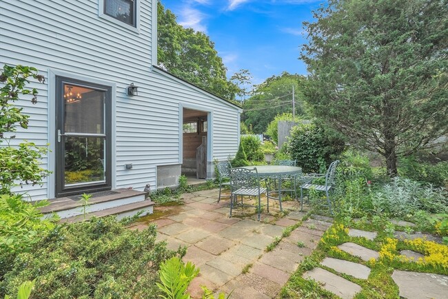 211 Mendon St in Hopedale, MA - Building Photo - Building Photo