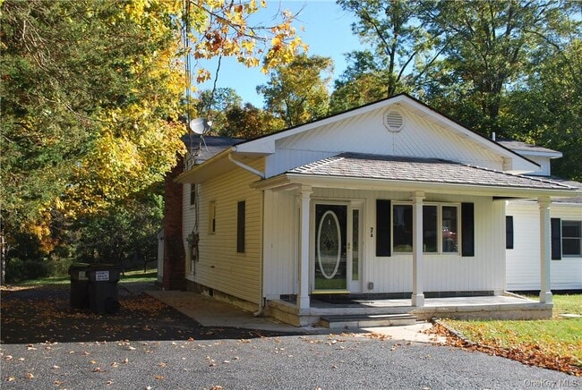 7 Autumn Trail in Goshen, NY - Building Photo - Building Photo