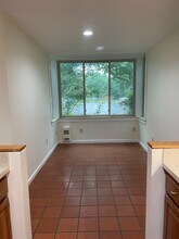 911 Dorset St in South Burlington, VT - Building Photo - Building Photo
