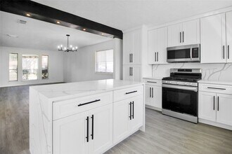 511 Chaseway Dr in Missouri City, TX - Building Photo - Building Photo