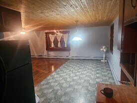 19 Lloyd Dr in Cheektowaga, NY - Building Photo