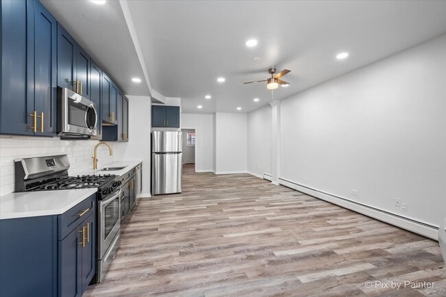 7319 N Rogers Ave in Chicago, IL - Building Photo - Building Photo