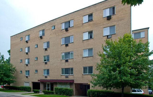 901 Ontario Apartments in Oak Park, IL - Building Photo