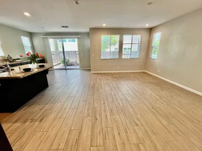 1613 Viburnum Ln in Rocklin, CA - Building Photo - Building Photo