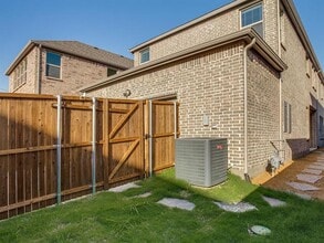 7629 Regal Ln in North Richland Hills, TX - Building Photo - Building Photo