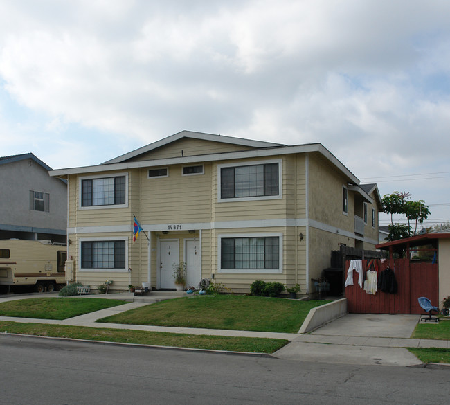 14871 Van Buren St in Midway City, CA - Building Photo - Building Photo