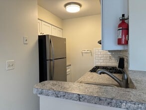 17 Ayres Ct in East Brunswick, NJ - Building Photo - Building Photo