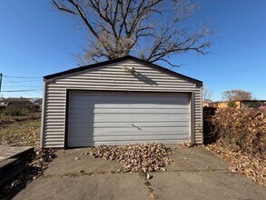 28399 Felician St in Roseville, MI - Building Photo - Building Photo