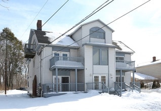 1079 Broad St in Meriden, CT - Building Photo - Building Photo