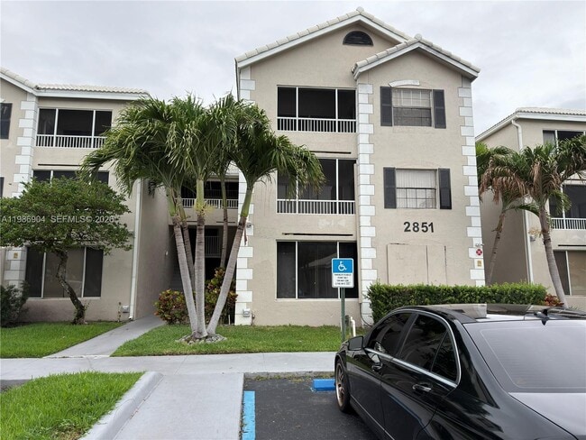 property at 2851 N Oakland Forest Dr