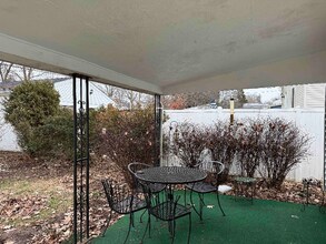 320 Rosslyn Ave in Columbus, OH - Foto de edificio - Building Photo