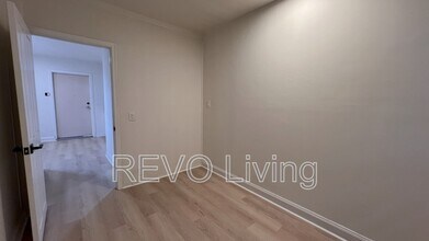 131 Vine St in St Catharines, ON - Building Photo - Building Photo