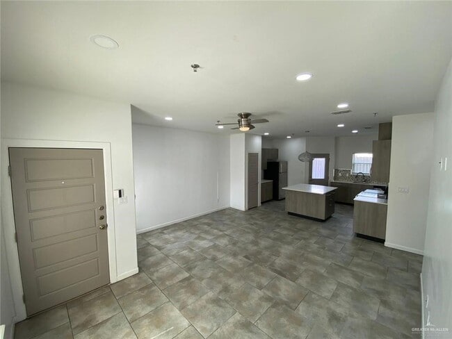 15 Sprague St W in Edinburg, TX - Building Photo - Building Photo