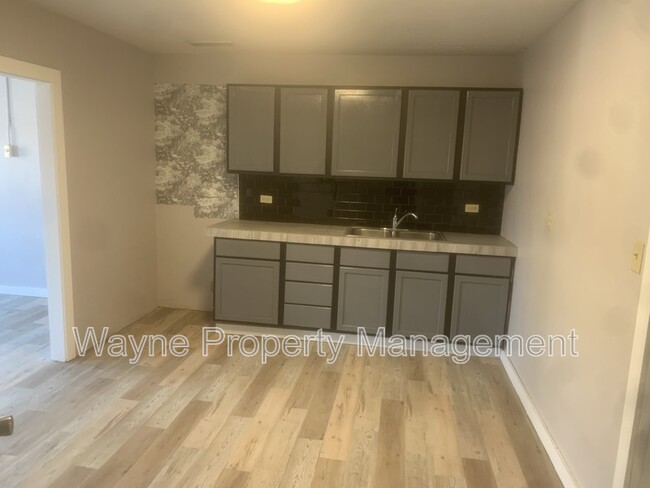property at 21 N Federal St