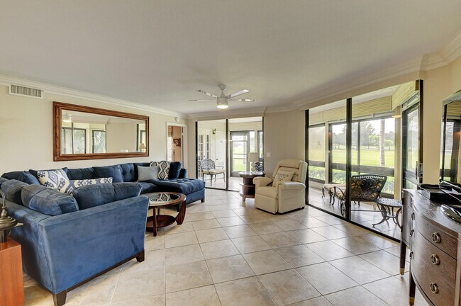 7242 Clunie Pl in Delray Beach, FL - Building Photo - Building Photo