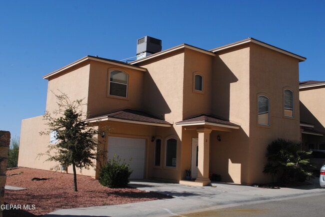 5817 Lawndale Dr