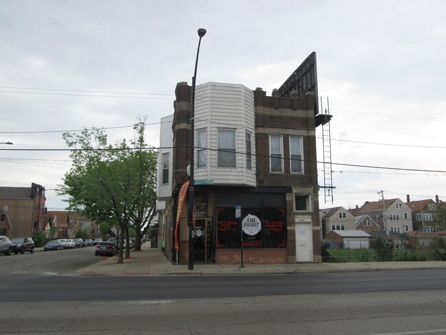 2301 W Cermak Rd in Chicago, IL - Building Photo - Building Photo