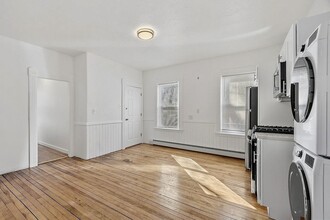 18 Ingalls St in Worcester, MA - Building Photo - Building Photo