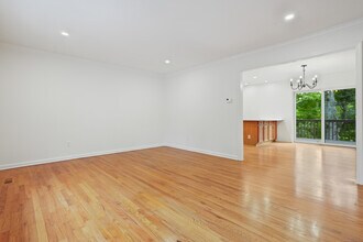 388 Main St in New Canaan, CT - Building Photo - Building Photo