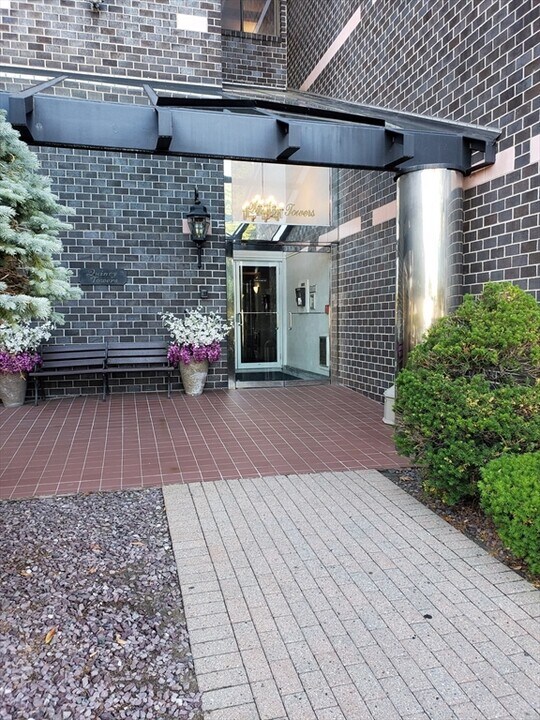 500 Washington St in Quincy, MA - Building Photo