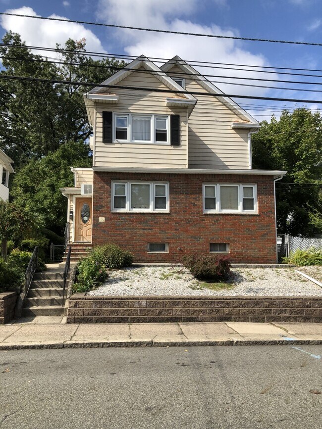 75 Union Ave, Unit 2