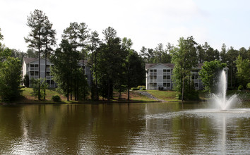 Audubon Lake in Durham, NC - Foto de edificio - Building Photo