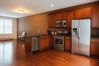 531 Lewis St in Birmingham, MI - Building Photo - Building Photo