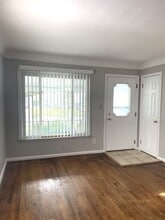 25284 Stanford St in Dearborn Heights, MI - Building Photo - Building Photo