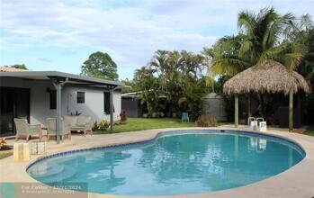 108 NE 26th Dr in Wilton Manors, FL - Foto de edificio - Building Photo