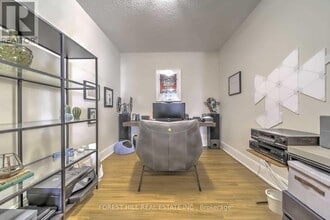 25 Broadway Ave in Toronto, ON - Building Photo - Building Photo