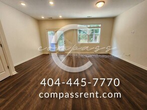 2349 Camden Oak Way in Lithonia, GA - Building Photo - Building Photo