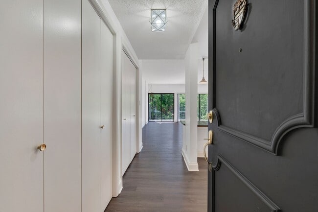 6666 Brookmont Terrace