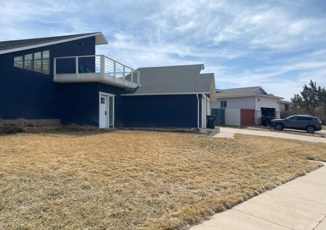property at 2166 N Wedgewood Ln