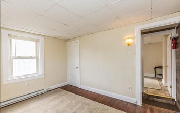 21 Birch St in Coatesville, PA - Foto de edificio - Building Photo