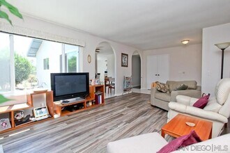 14051 Hermosillo Way in Poway, CA - Building Photo - Building Photo