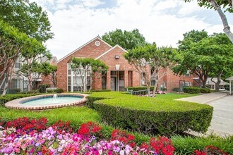12660 Hillcrest Rd, Unit 3202 in Dallas, TX - Building Photo - Building Photo